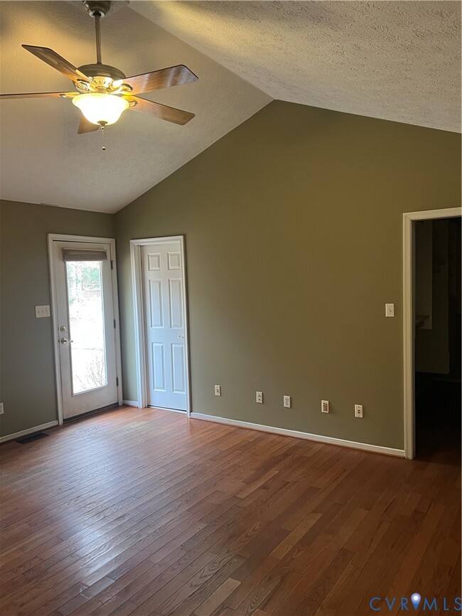 Building Photo - 12960 Moody Rd