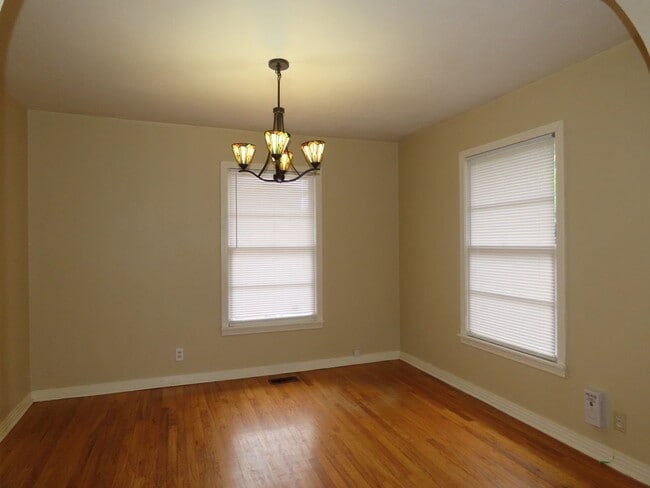 Building Photo - Updated 3 Bedroom, 1 Bathroom Home in Tyler