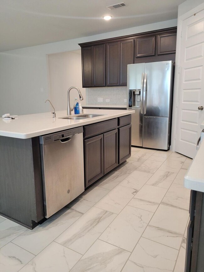 Building Photo - One-Story, 4 Bedroom Available!