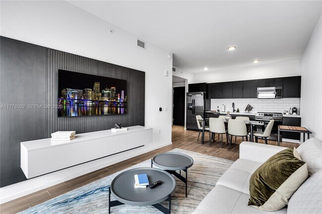 Building Photo - 398 NE 5th St