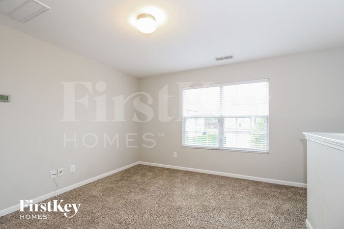 Building Photo - 812 Orchestra Dr