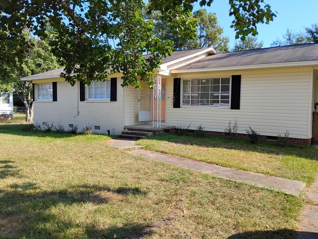Building Photo - 6012 US 49
