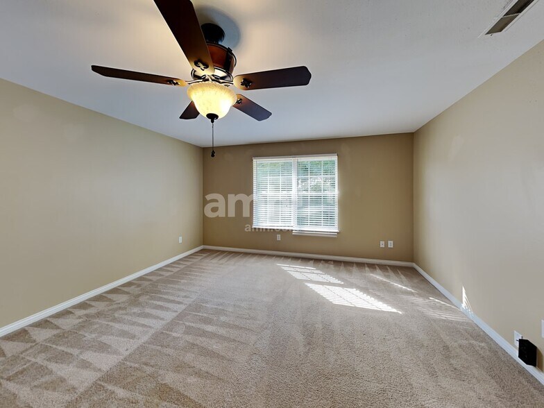 Building Photo - 1159 Fiesta Dr