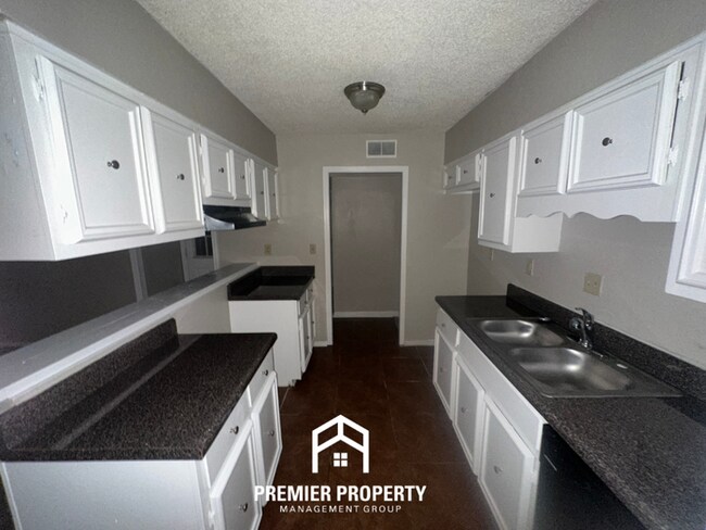 Building Photo - 6042 New Leaf Ln