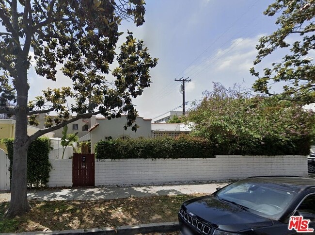 Primary Photo - 8950 Dayton Way