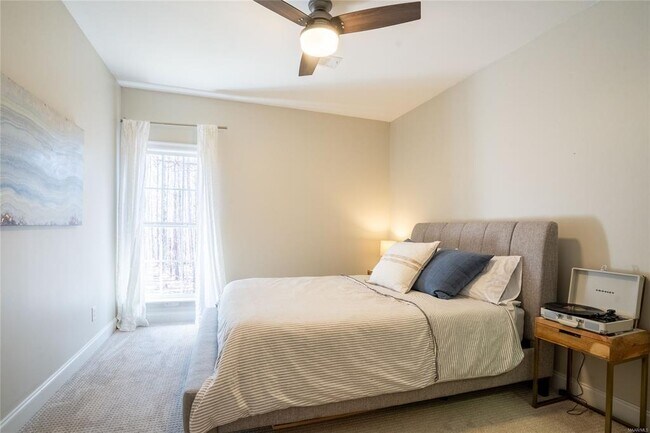 Building Photo - 124 Pine Bark Ct