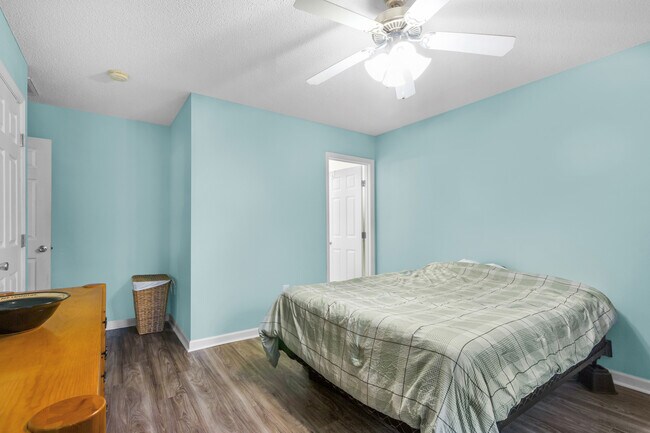 Building Photo - 116 Gregory Dr