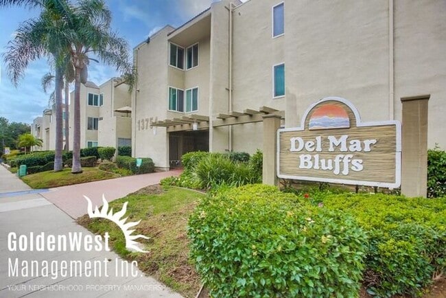 Building Photo - Upgraded 1Bdm 1Ba Condo in Beautiful Del Mar
