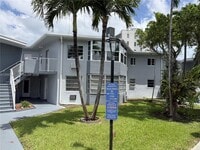 Building Photo - 1701 NE Miami Gardens Dr