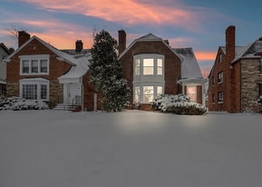 Building Photo - 13614 Cedar Rd