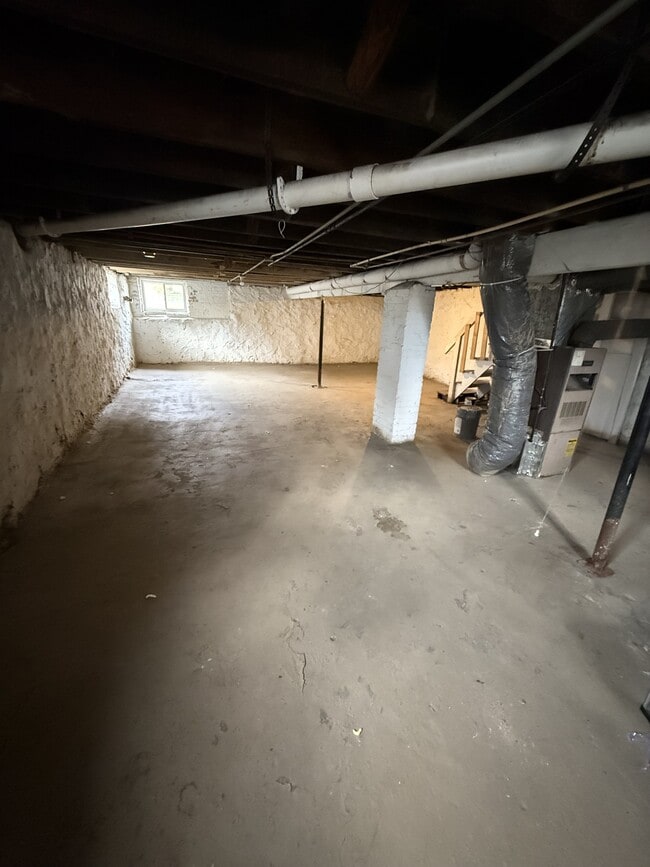 Building Photo - 501 Lyndhurst St