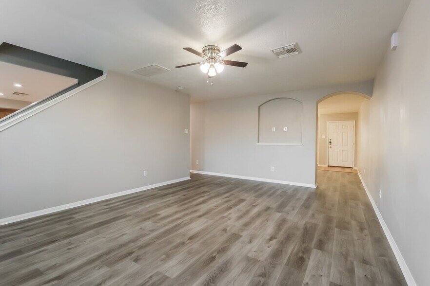 Building Photo - 21330 Carleen Creek Trail