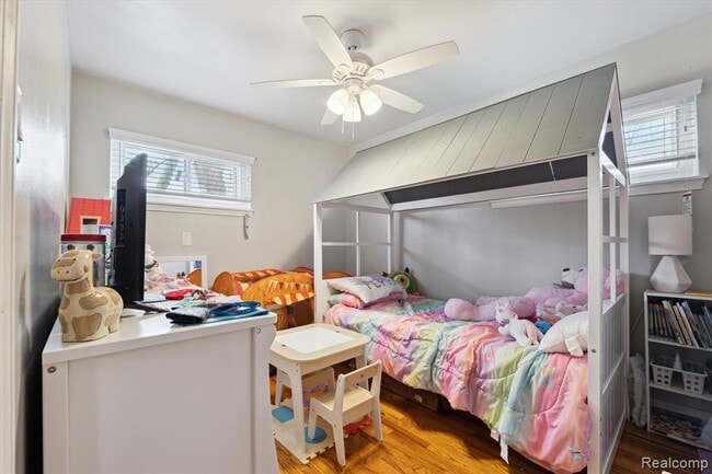 Building Photo - 452 Sunningdale Dr