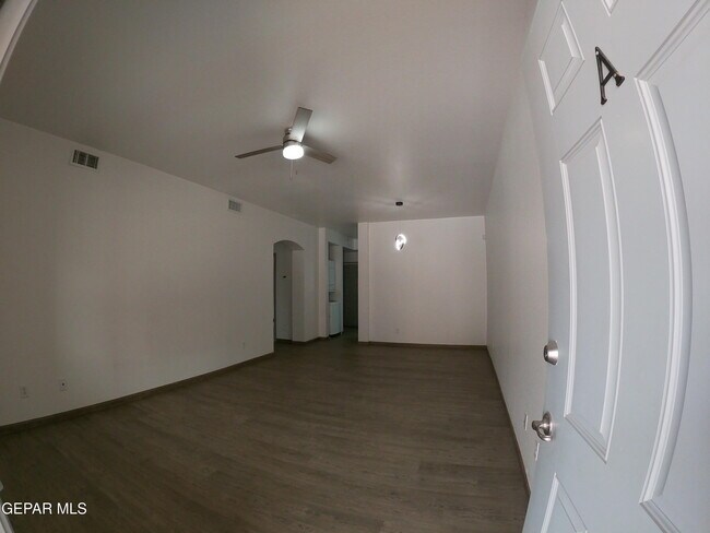 Building Photo - 14304 Gil Reyes Dr