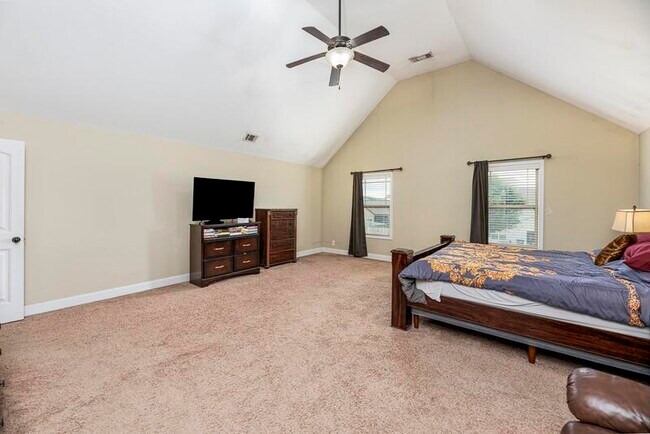 Building Photo - 2183 Bandera Dr