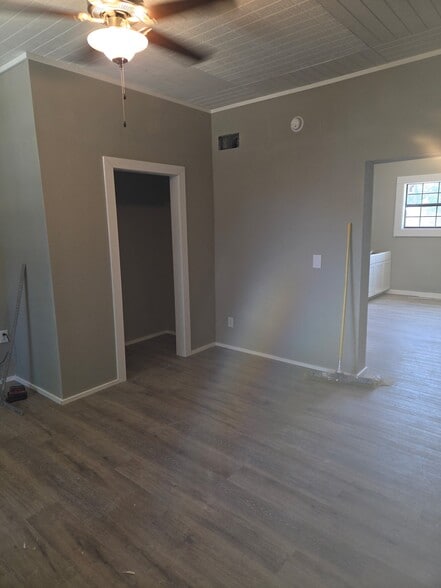 Building Photo - 112 Wheeler Ave