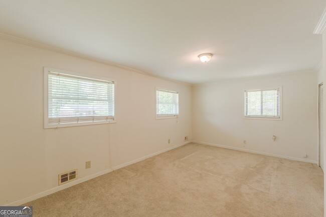 Building Photo - 1435 Cedar Creek Ln