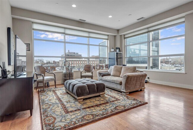 Building Photo - 8025 Maryland Ave