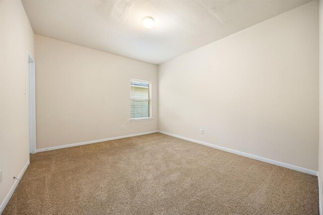 Building Photo - 506 Stream Mill Ln
