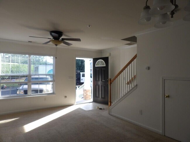 Building Photo - 121 Barnacle Ln