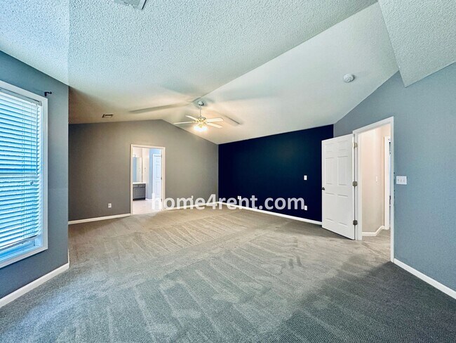 Building Photo - Elegant Cul-de-Sac Retreat with 5th Bedroo...