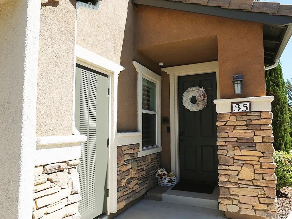 Building Photo - 16707 Nicklaus Dr