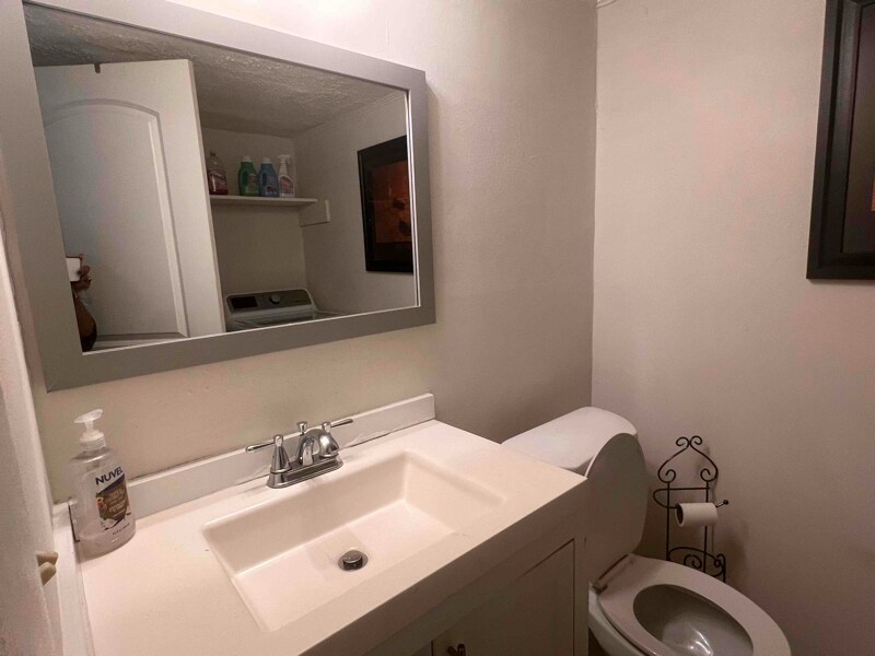 Building Photo - 4701 Flat Shoals Rd