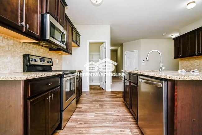 Building Photo - Beautiful 4/3 McDonough Home!