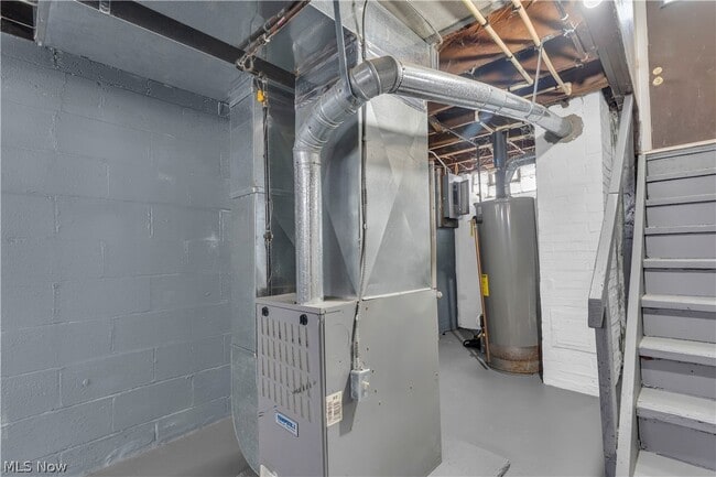 Building Photo - 12918 Eastwood Blvd