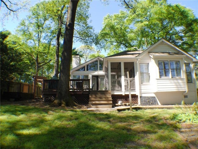 Building Photo - 746 Frst Trl NW