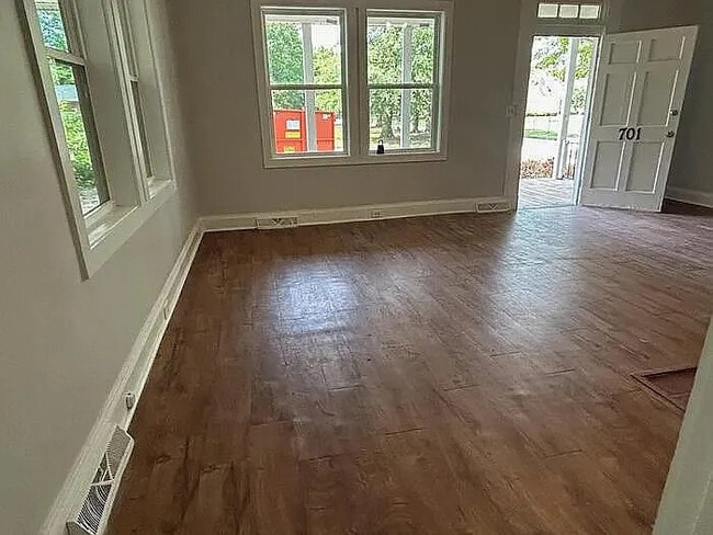 Building Photo - 1 Bedroom 1 Bathroom