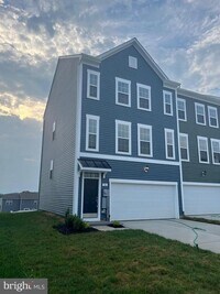 Building Photo - 76 Stafford Pl