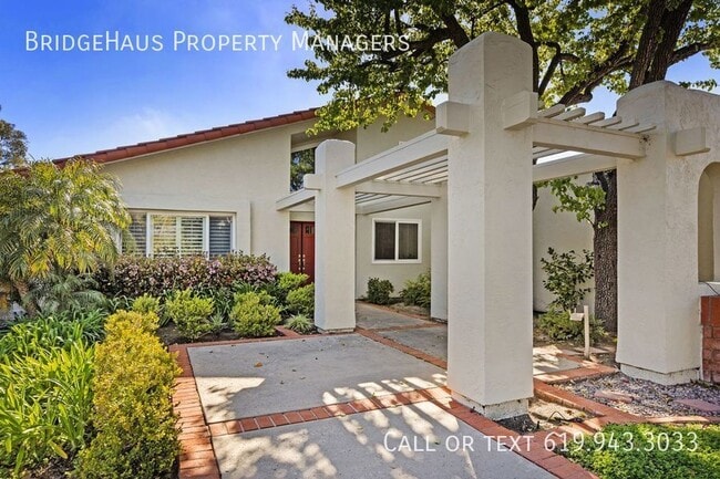 Building Photo - 1004 St Albans Pl