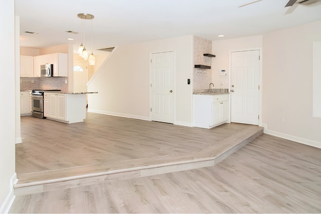 Building Photo - 234 Pelican Pl