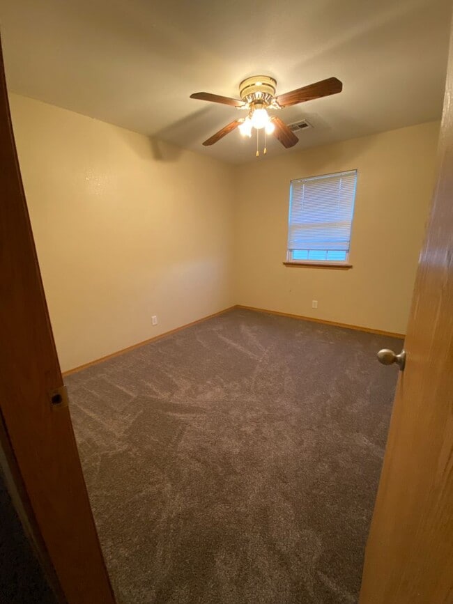 Building Photo - 4557 E. Zora, Apt D