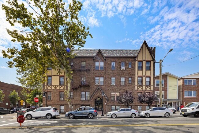 Building Photo - 301 Palisade Ave