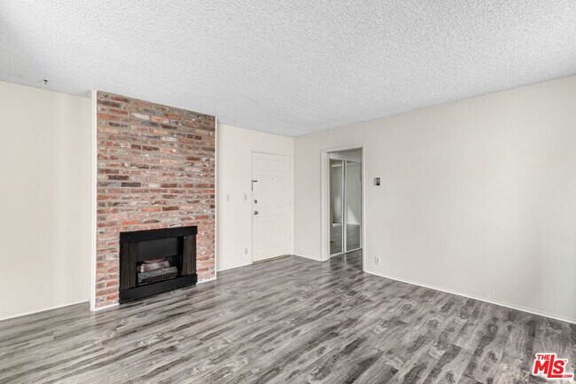 Building Photo - 1811 Parnell Ave
