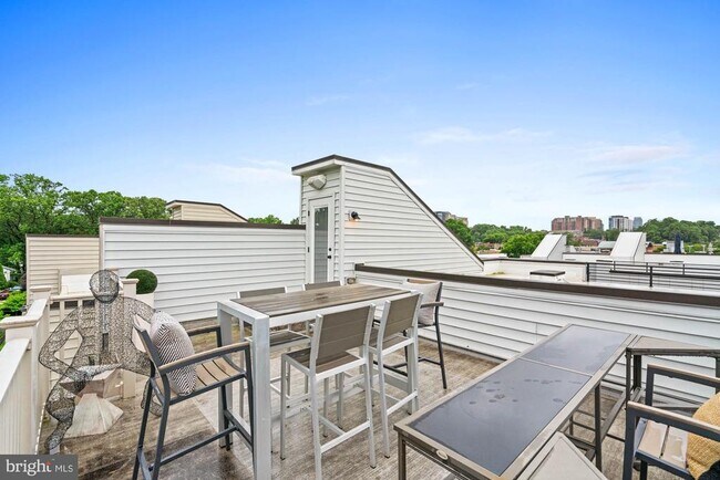 Building Photo - 5120 Longstone Way