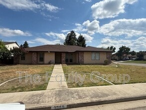Building Photo - 3009 E Grove Ave