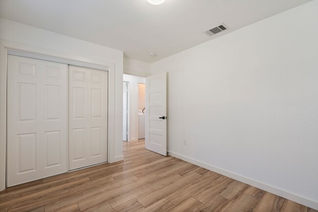 Building Photo - Beautifully Renovated Multi-Generational Concept Build!