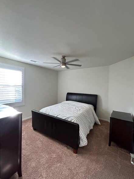 Building Photo - 1714 Wrigley Dr