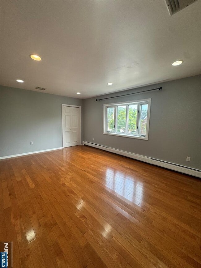 Building Photo - 376 Greenmount Ave