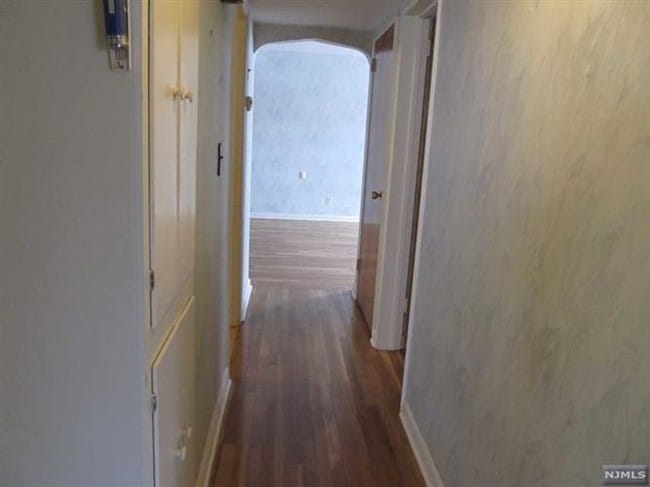 Building Photo - 6 Harris Pl