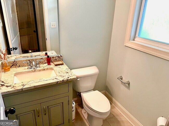 Building Photo - 303 Evesham Ave