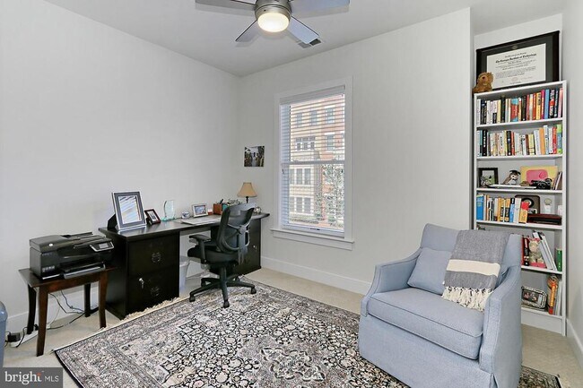 Building Photo - 1915 Main Line Blvd