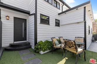 Building Photo - 4408 Beck Ave