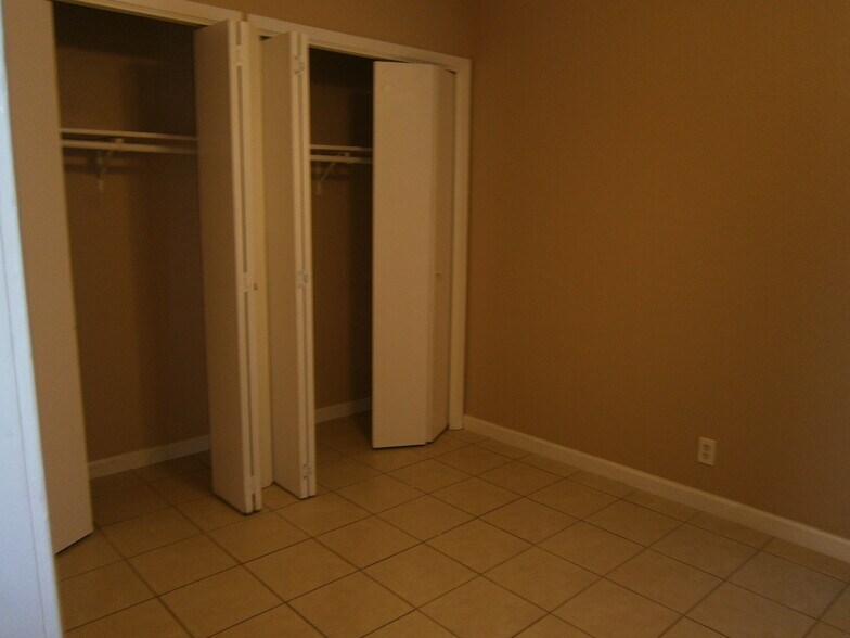 Building Photo - 7004 Aries Ln