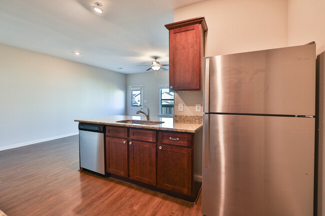 Building Photo - 6393 Rainbow Row