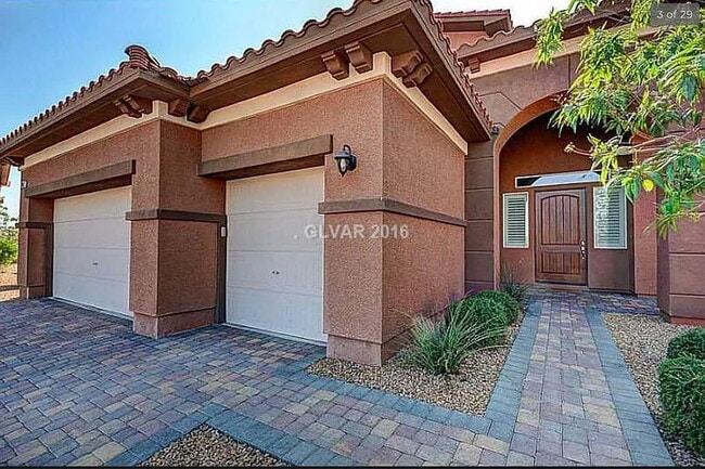 Building Photo - NO MIN CREDIT SCORE REQUIRED, BK OKAY, PAS...