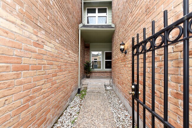 Building Photo - 15031 Kimberley Ct